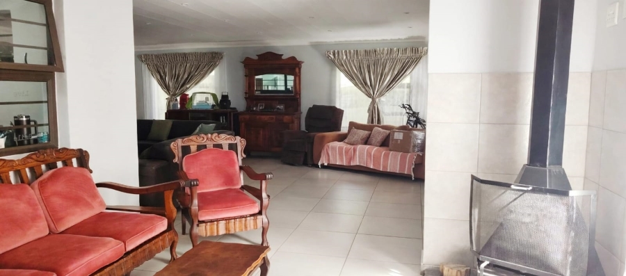 5 Bedroom Property for Sale in Pellissier Free State